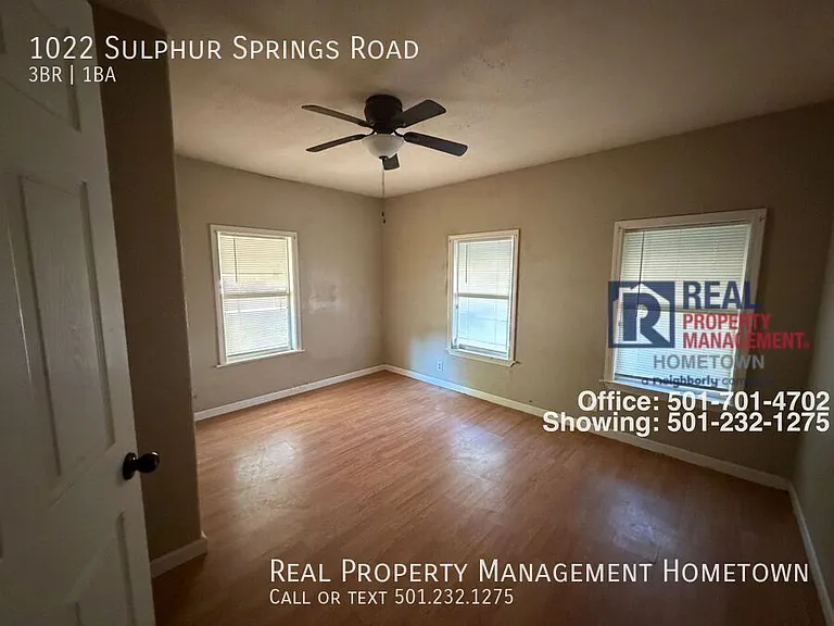 1022 Sulphur Springs Rd — Photo 6