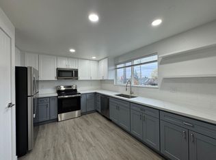 1603 Norpoint Way NE APT B, Tacoma, WA 98422