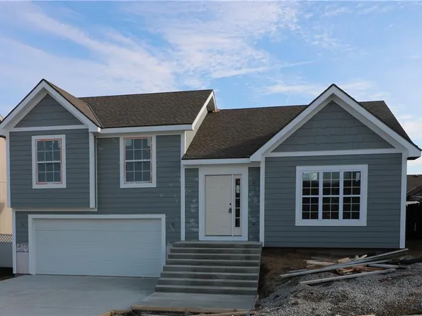 2211 Pike St, Saint Joseph, MO 64503