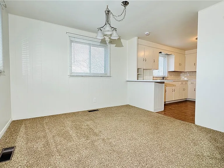 954 Brighton Rd — Photo 10
