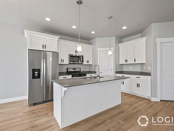 4th image of 4309 W Quiet Shade Dr
