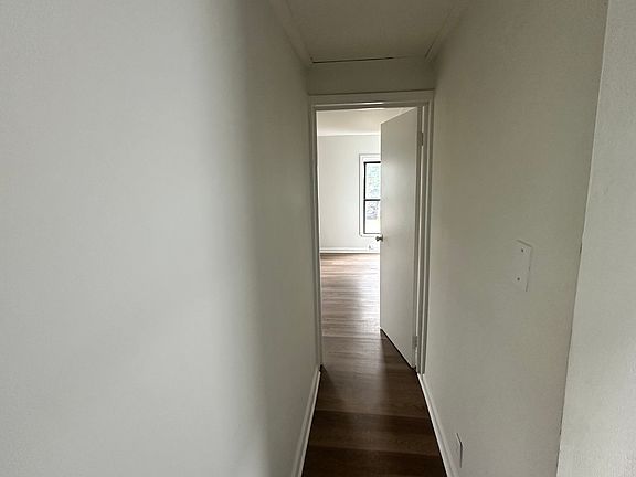 5th image of 3239 Marne Ave