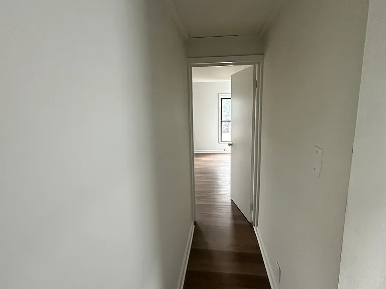 3239 Marne Ave — Photo 5