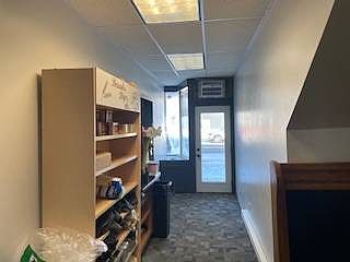 5th image of 521 Main St