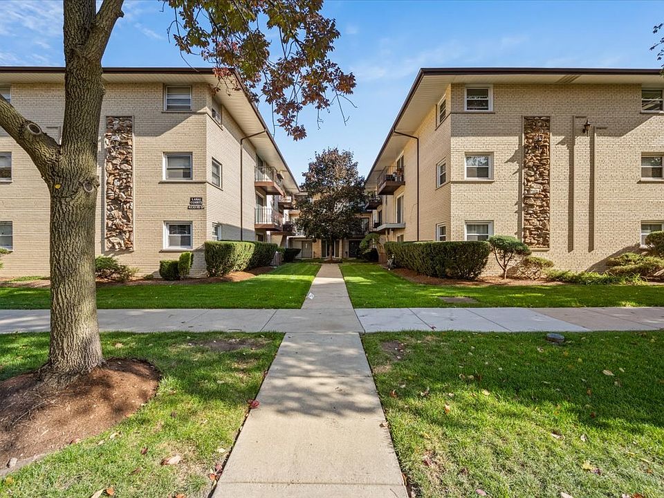 1st image of 4233 N Keeler Ave APT 3A