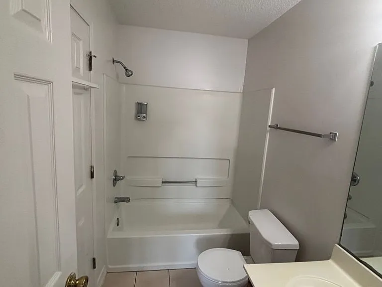 565 Florosa Ct — Photo 18