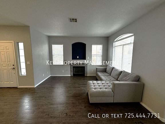 5th image of 1012 Country Skies Ave