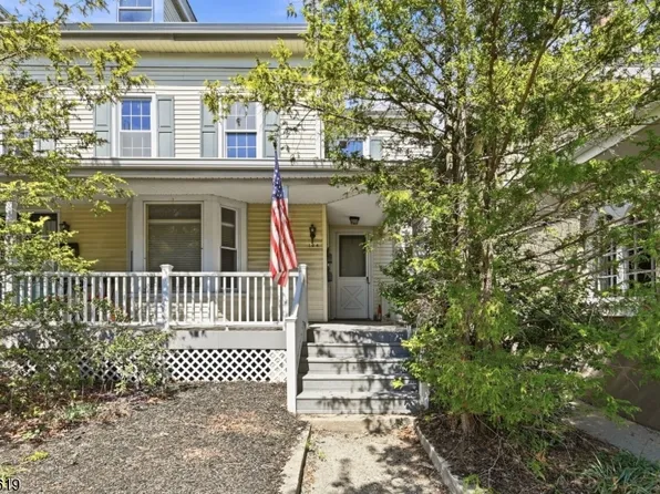 104 Maple Ave APT 2, Morristown, NJ 07960