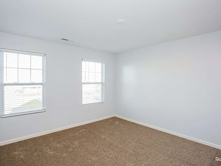 411 Smokehouse Ln — Photo 12
