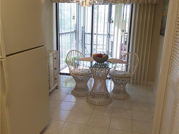 5th image of 5430 Fox Hollow Dr #807