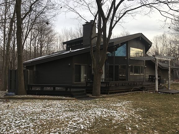 3rd image of 2419 N Deer Valley Dr