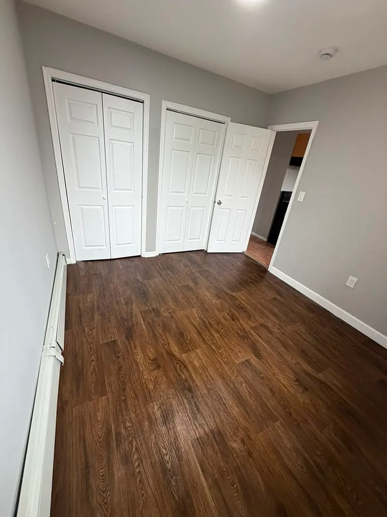 3 bed, 1000 sqft, $2,150 — Photo 2