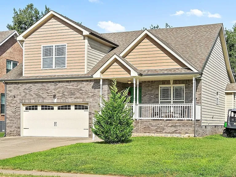 2231 Fairfax Dr — Photo 5