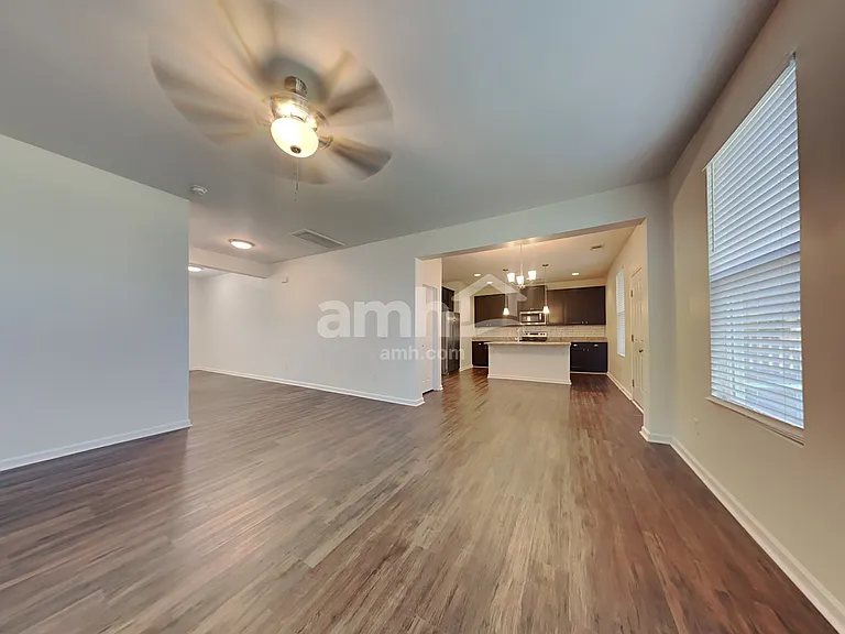 347 Southwilde Way — Photo 7