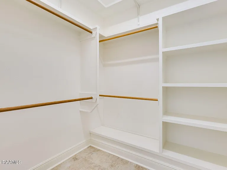 405 S Montauban Dr — Photo 22