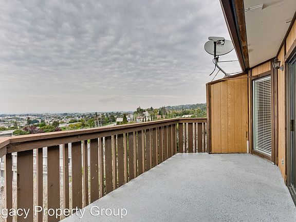 4th image of 16451 Saratoga St #306W