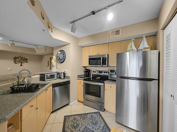 3rd image of 3670 NW Adriatic Ln #4-302