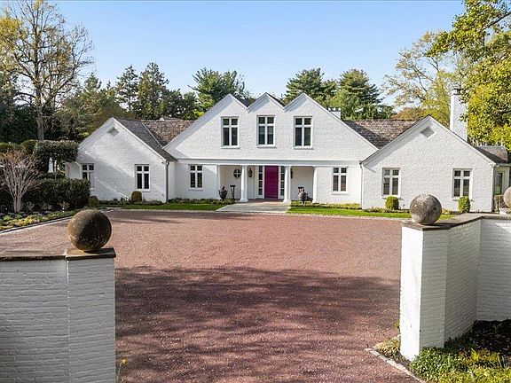 2nd image of 233 Cleft Road