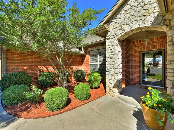 2nd image of 11012 Shoreside Dr