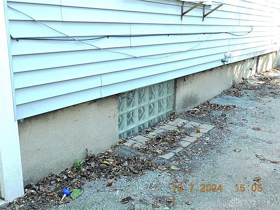 3rd image of 55-57 E Maplewood Ave #55