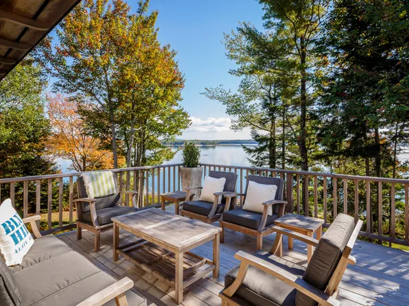 93 Ellingwood Road, Blue Hill, ME 04614