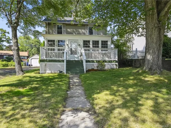 43 North Street, Windsor Locks, CT 06096