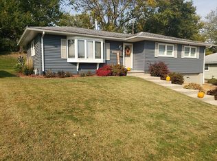2661 New Haven St, Dubuque, IA 52001