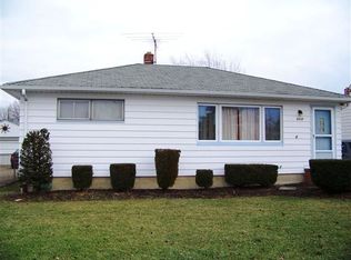 6035 Hardin Dr, Brookpark, OH 44142