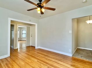 2948 W Nelson St #2F, Chicago, IL