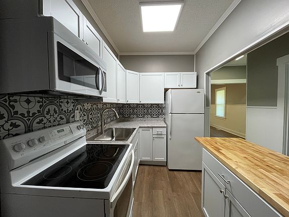 5th image of 1109 Stapler Ave