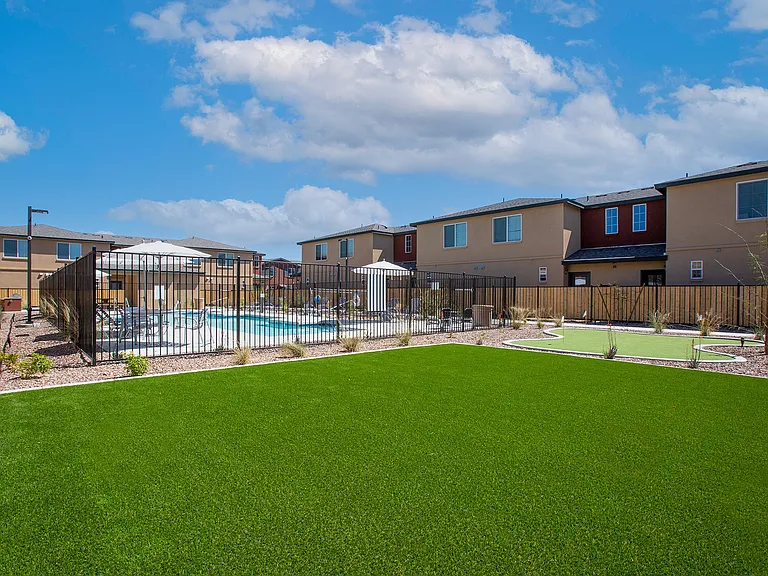 San Stefano Townhomes — Photo 22