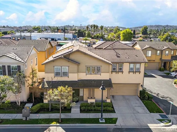 302 E Bridenbecker Ave, La Habra, CA 90631