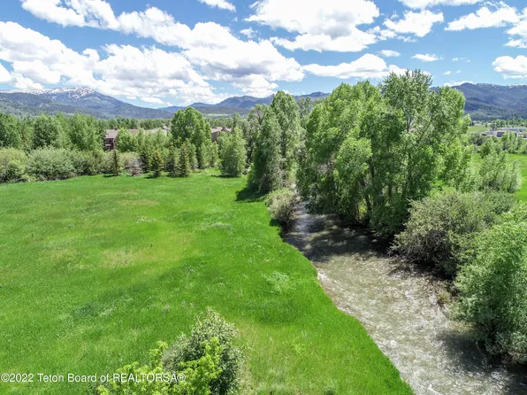 W Center St, Victor, ID 83455