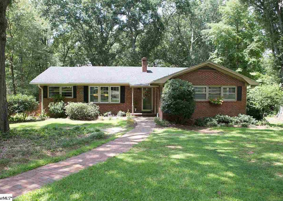 1st image of 114 Sherwood Dr