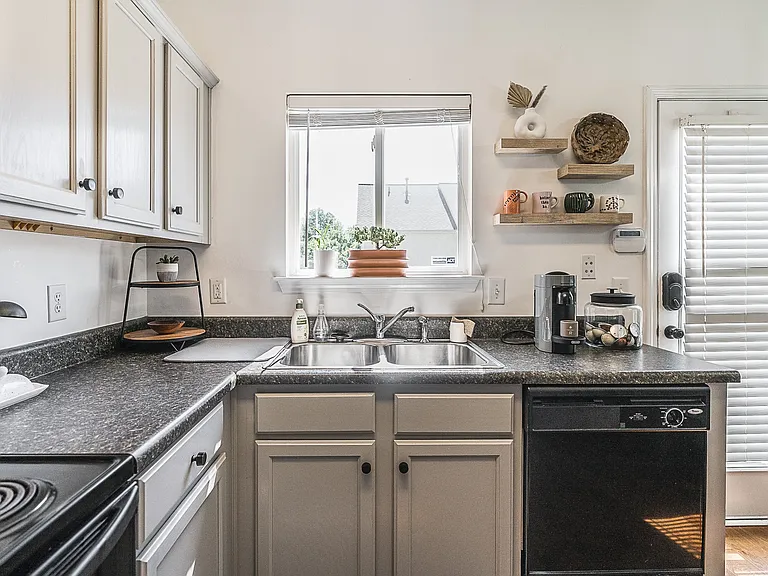 1748 Lincoya Bay Dr — Photo 35