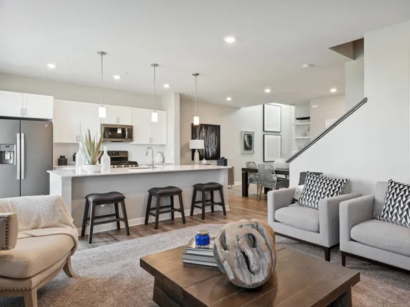 1810 Arbor Ln, Carver, MN 55315