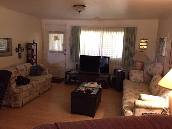 4th image of 614 Sharon Dr
