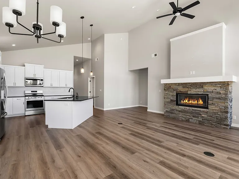 1452 W Moselle Dr — Photo 5