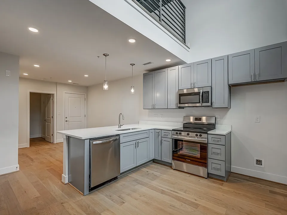 4028 Macarthur Ave #5