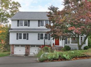 105 Conant Rd, Westwood, MA 02090