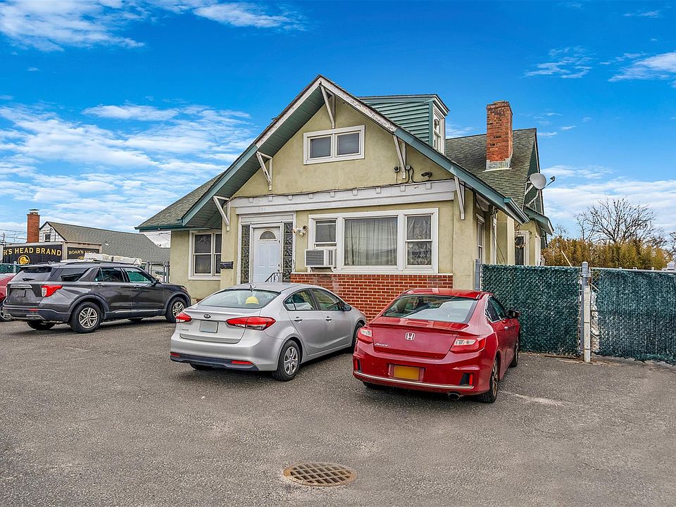 1st image of 327 Ronkonkoma Avenue