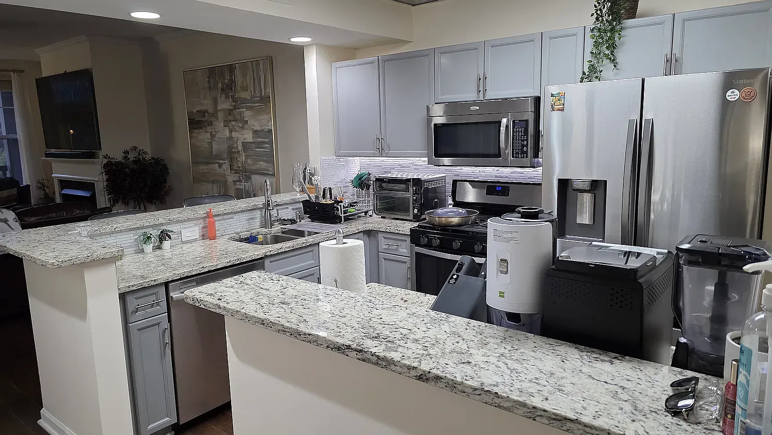 405 W 7th St — Photo 4