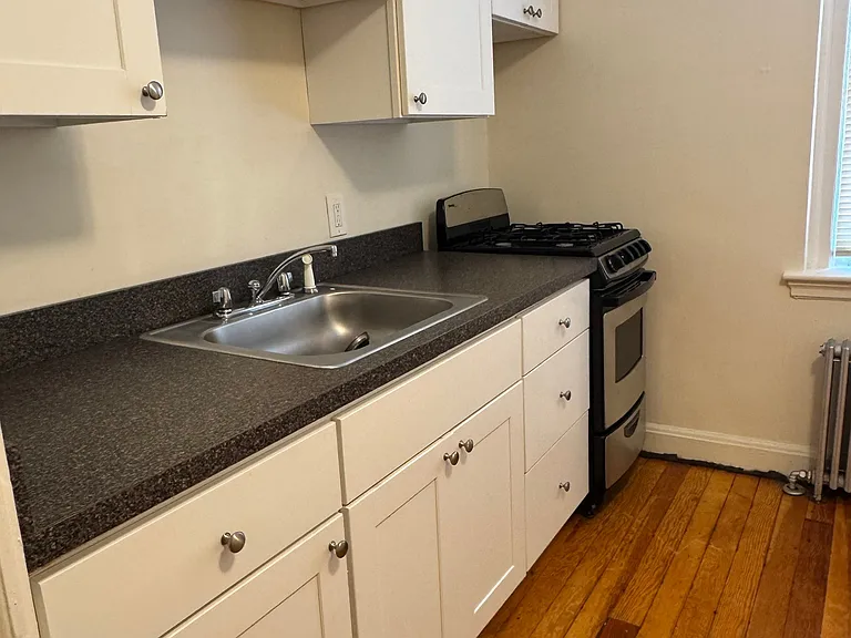 73 Central St #8 — Photo 6