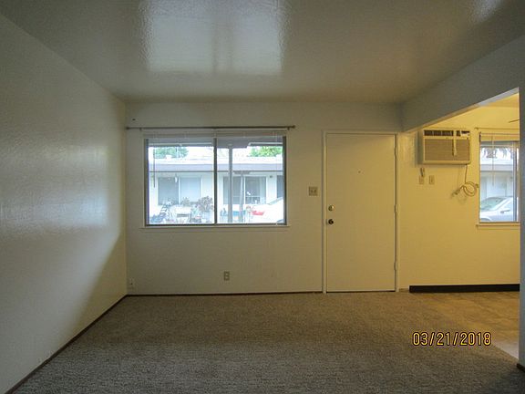 4th image of 113 Cedar St APT 3