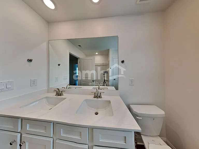 1394 Soapstone Rd — Photo 17