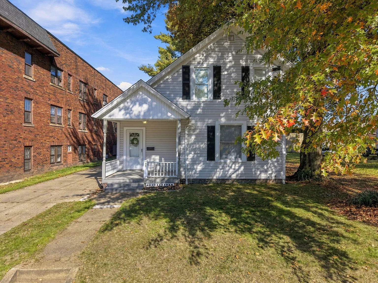 4 bed, 1593 sqft, $1,695 — Photo 2
