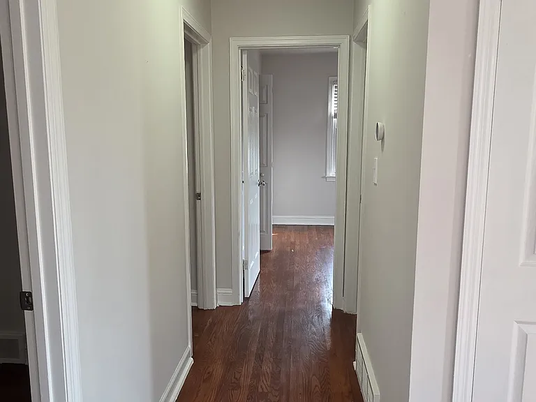 Hallway to bedrooms