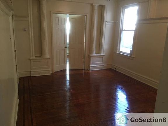 3rd image of 237 Elmwood Ave #1