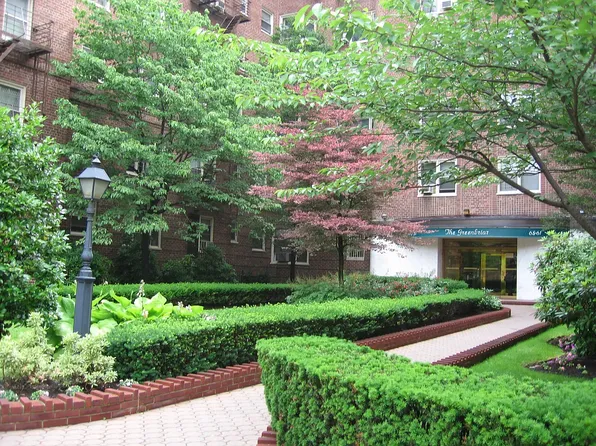 68-61 Yellowstone Boulevard image 1 of 37