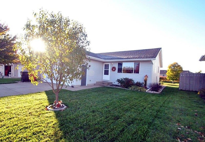 2929 Lakeview Dr, Yankton, SD 57078 Zillow